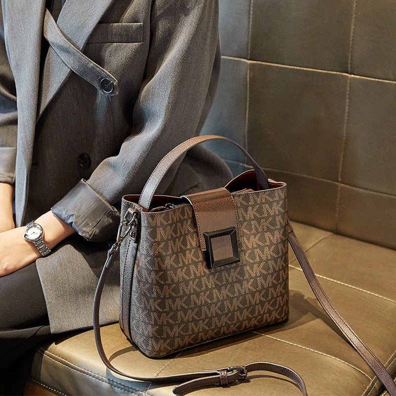 Fashion Retro Design Large Capacity Bucket Bag Versatile One Shoulder Crossbody Bag