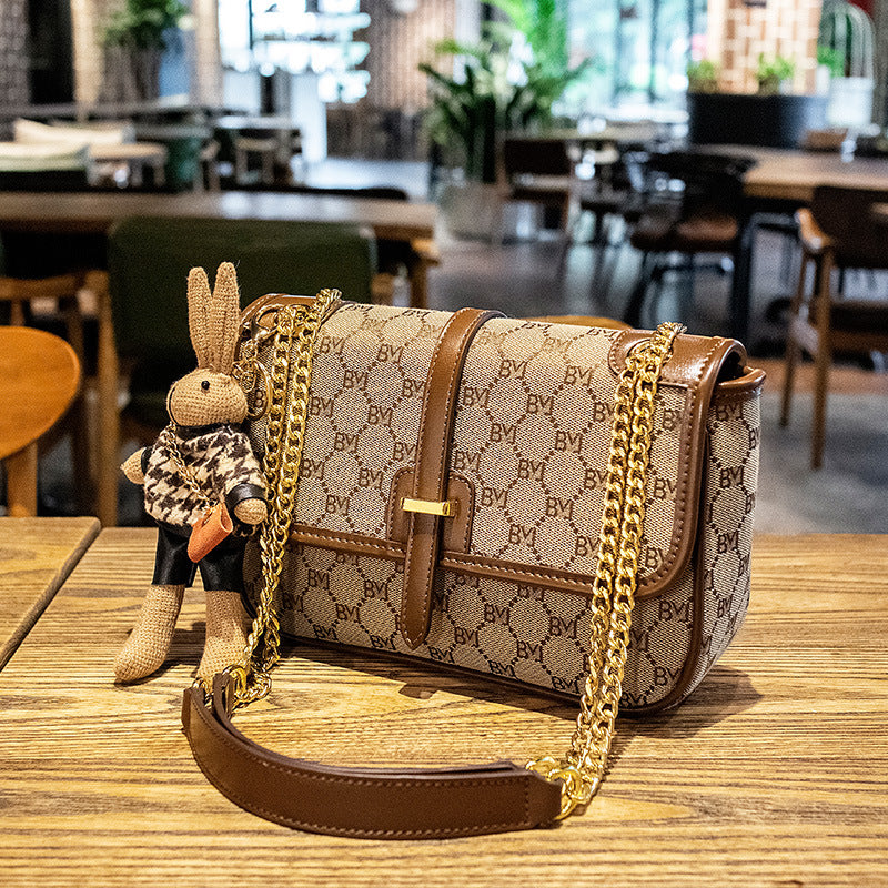 New Fashion Retro Design Chain Bag Versatile One Shoulder Crossbody Bag（rabbit included)