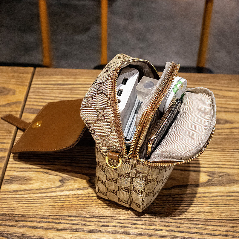 New Fashion Retro Design Mini Phone Bag Versatile One Shoulder Crossbody Bag（rabbit included)