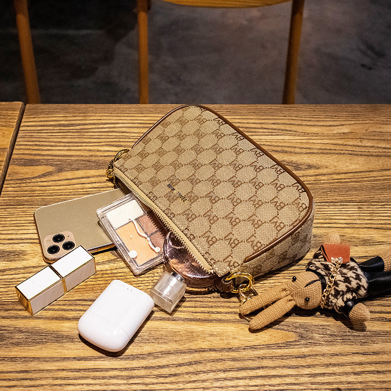 New Fashion Retro Design Shoulder Bag Versatile One Shoulder Crossbody Bag（rabbit included)