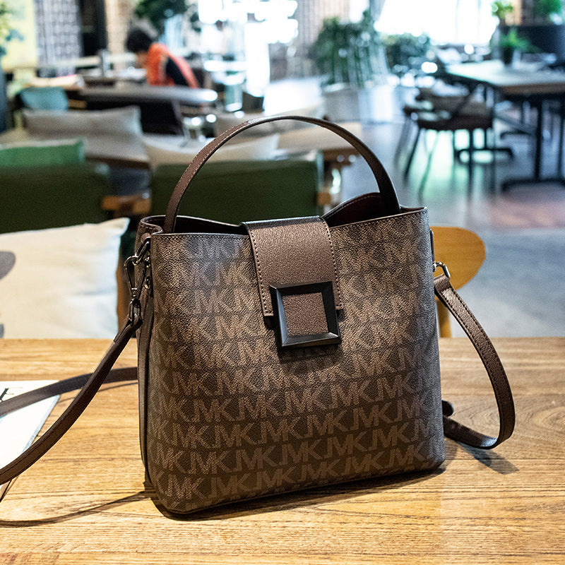Fashion Retro Design Large Capacity Bucket Bag Versatile One Shoulder Crossbody Bag