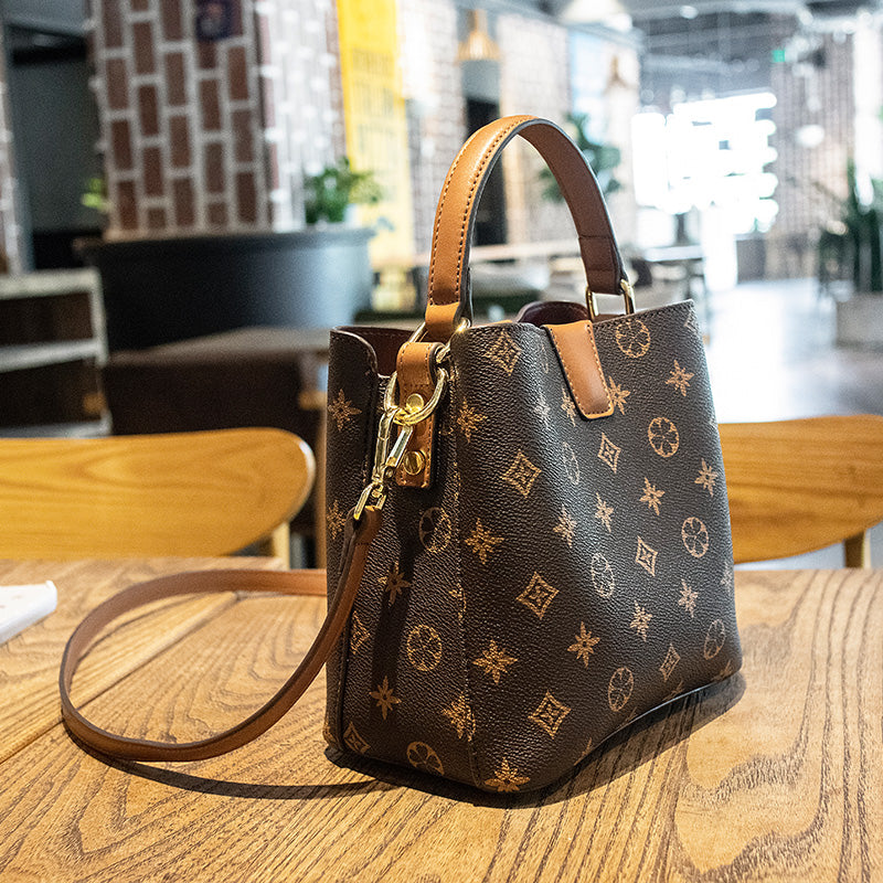 Fashion Retro Design Large Capacity Bucket Bag Versatile One Shoulder Crossbody Bag