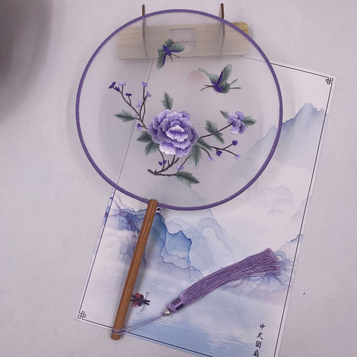 Embroidered Round Fan silk Fan For Wedding Event Party Decor Gift (9  styles  available)